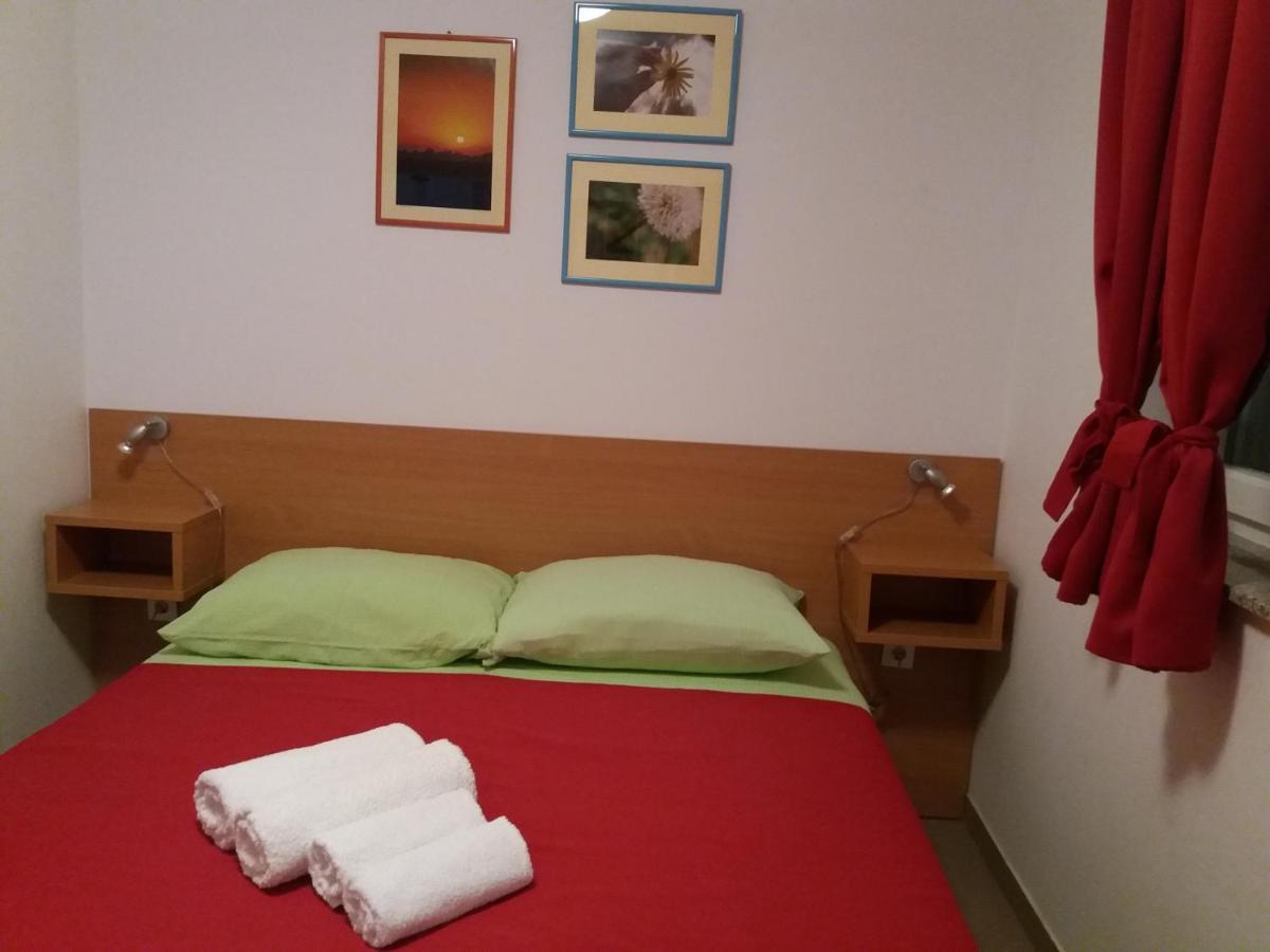 Apartments Mirica 2 バスカ エクステリア 写真