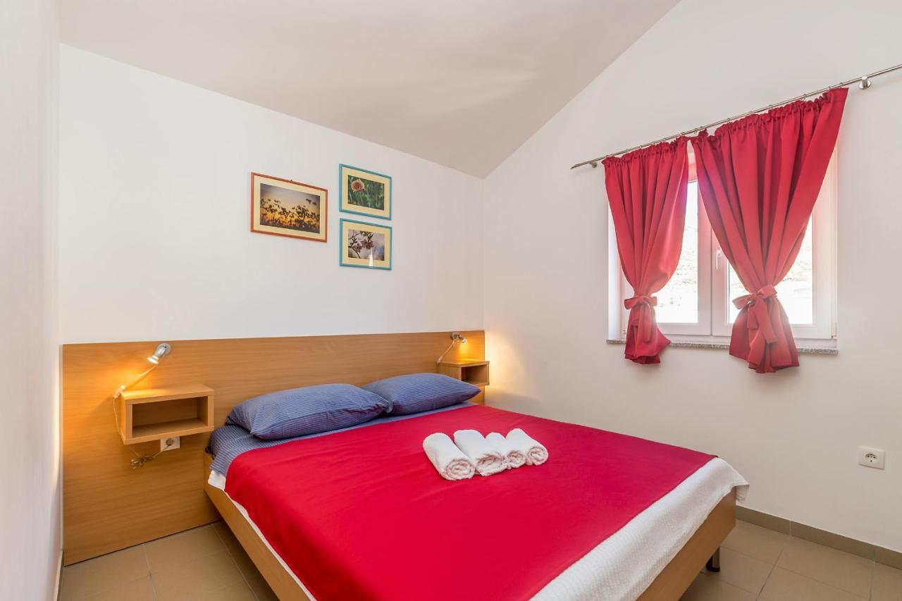 Apartments Mirica 2 バスカ エクステリア 写真